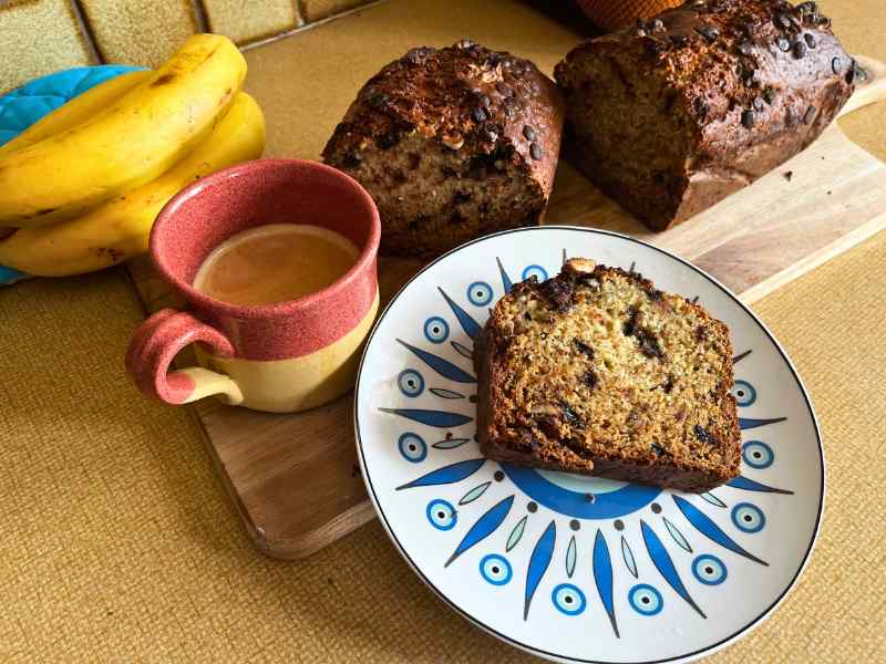 banana bread with chocolate chips